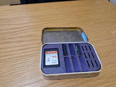 Altoid SD card holder