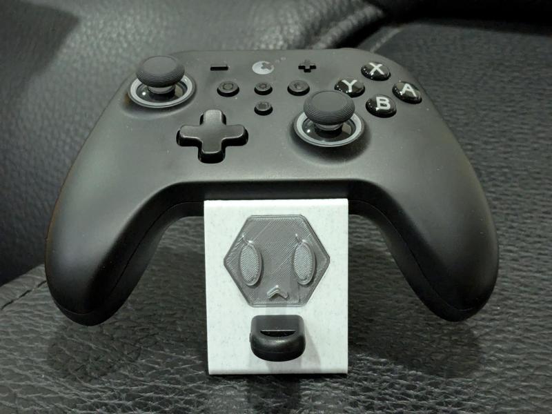 Stable Universal Controller Stand with dongle socket and plate (designed for Gulikit KK3 max)