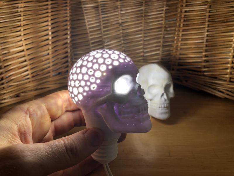 Skull Bulb (Voronoi)