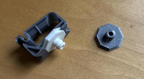 Multiboard/underware adapter for klippt cable holders