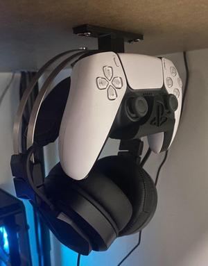 PS5 controller/headset under desk mount