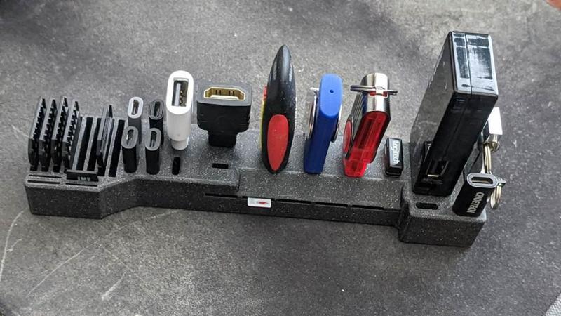 Multipurpose Holder [USB-A, USB-C, HDMI Type D, SD, MicroSD]