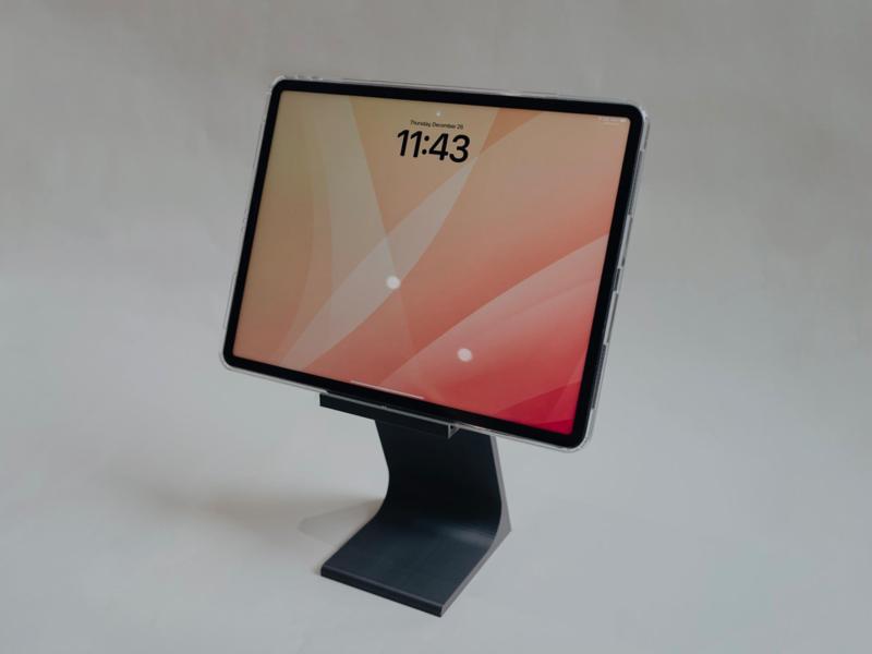 Tall tablet / iPad stand