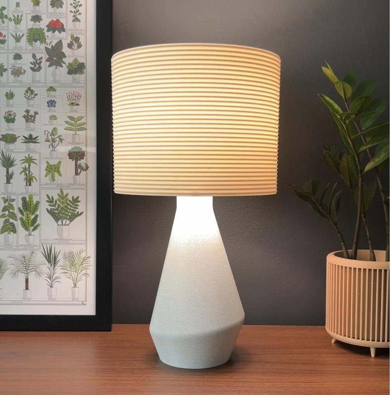 Tilt Lamp