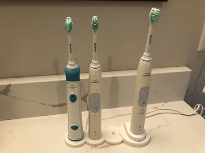 Soincare Toothbrush and Charger holder