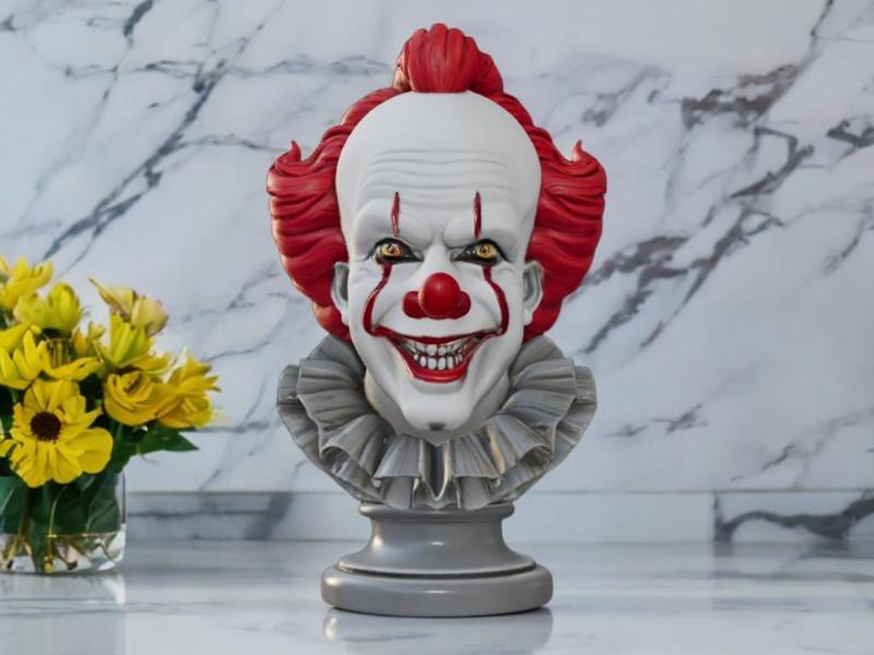 Clown Pennywise Sculpture