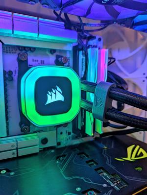 Corsair H150 RGB Tube Clip