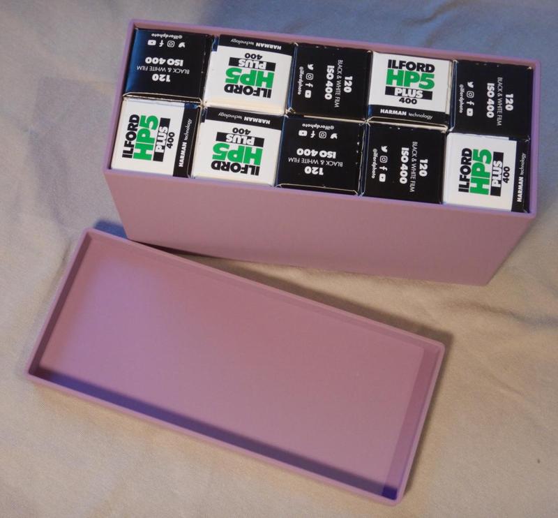 Schachtel für einzeln verpackte Mittelformat Filme; Box for single packed medium format films