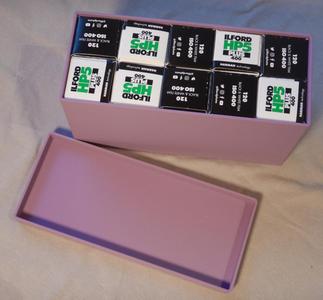 Schachtel für einzeln verpackte Mittelformat Filme; Box for single packed medium format films