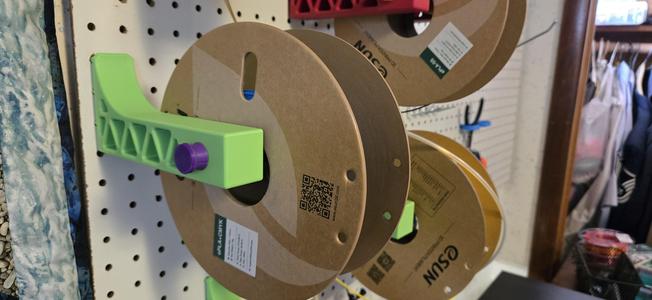 Pegboard Filament support