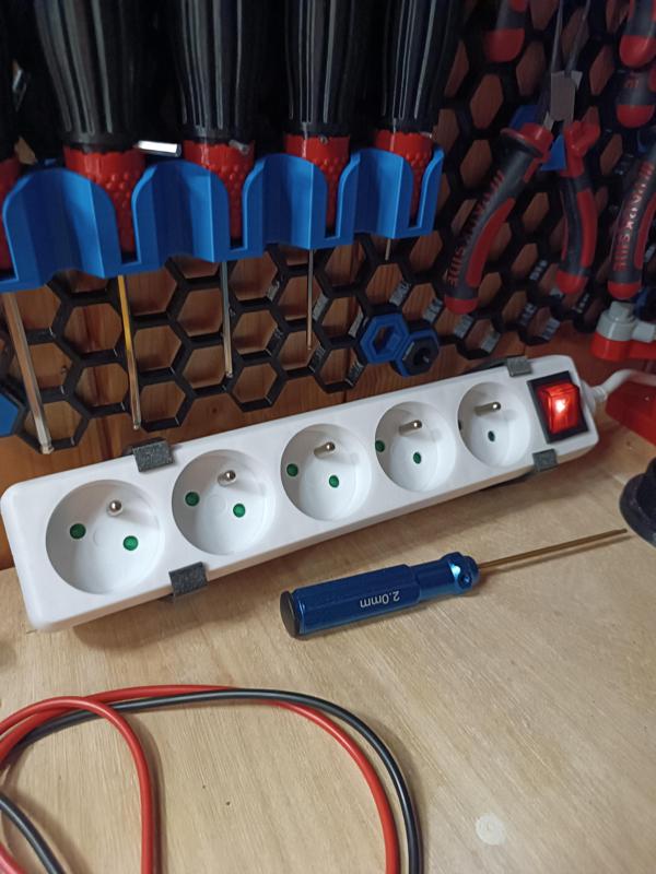 Table power strip clip