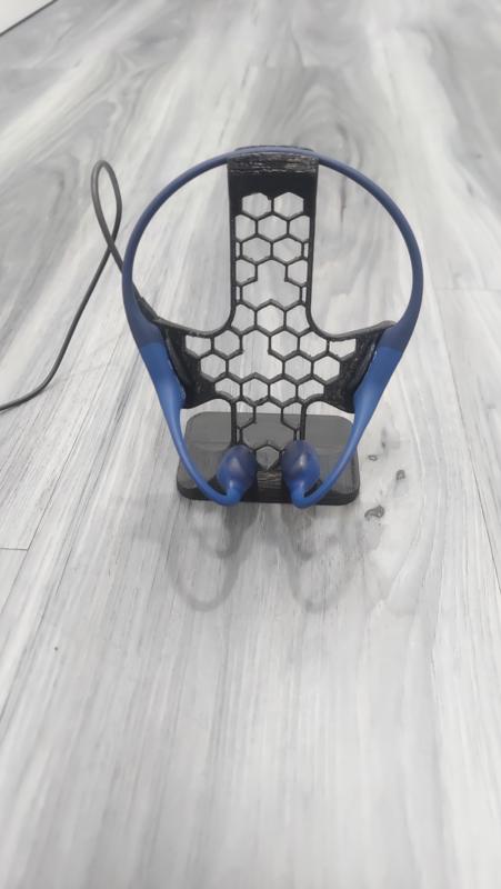 Shokz Openrun Mini Charging Port