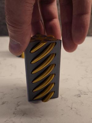 Passthrough Fidget - Triangle Version