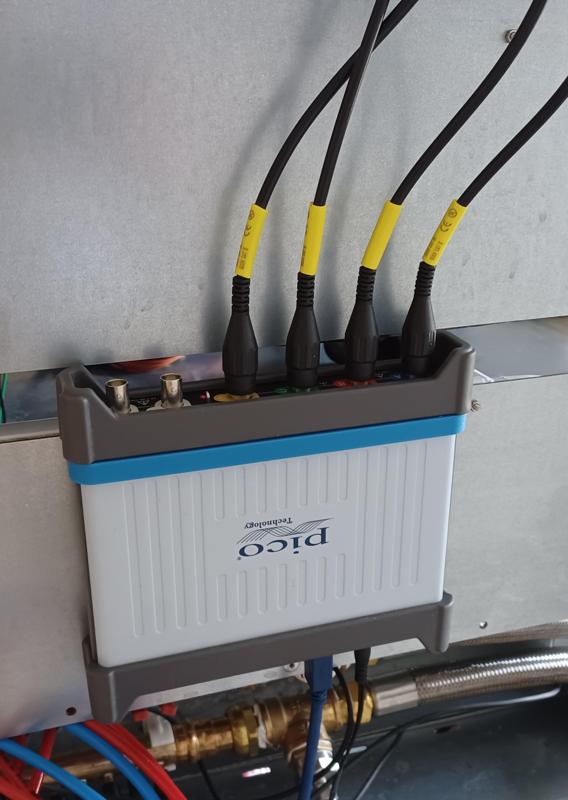 Picoscope hanger