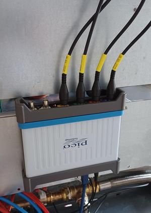 Picoscope hanger