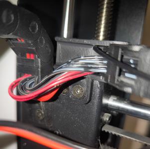 A replacement x-axis cable drag chain (wire carrier) starter link for the Monoprice Maker Selec