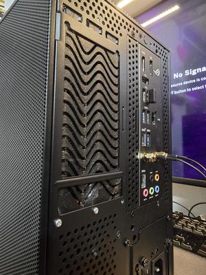 SSUPD Meshroom S V2 rear GPU slot cover