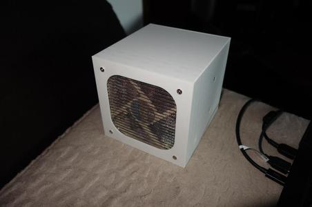 Dual OWC Express 4M2 chassis (with 120mm center fan)