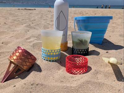Beach drink cup holder