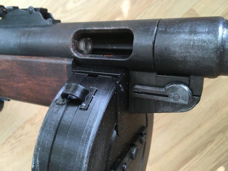 Suomi KP/-31 - submachine gun replica