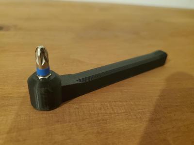Low profile right angle screwdriver handle