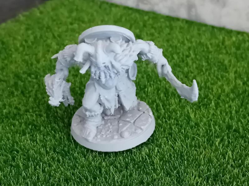 Dnd barbarian-d&d fighter-viking warrior 36mm mini