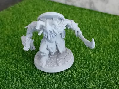 Dnd barbarian-d&d fighter-viking warrior 36mm mini