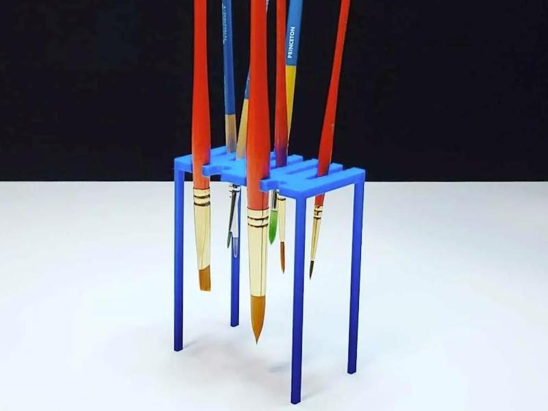 Bristles down paint brush holder