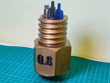 Noozle Pen Holder