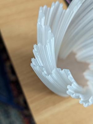 Koch snowflake twist vase