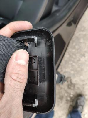 Lada Vesta rear seat belt guide