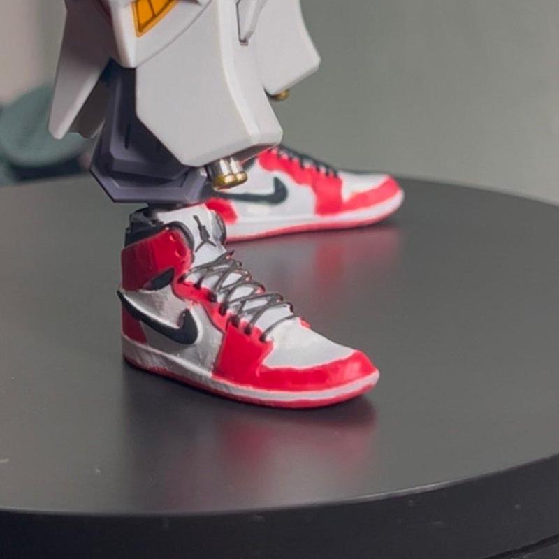 Gundam 1/144 HG Air Jordans
