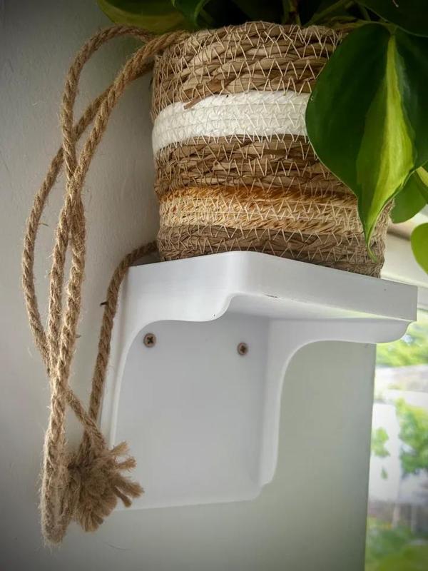 Wall mounted plant pot holder 120mm x 120mm   