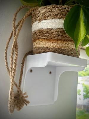 Wall mounted plant pot holder 120mm x 120mm   