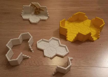 Masters of the Universe Clash for Eternia - Ruins with high walls - easily adjusted to removable magnetized walls   