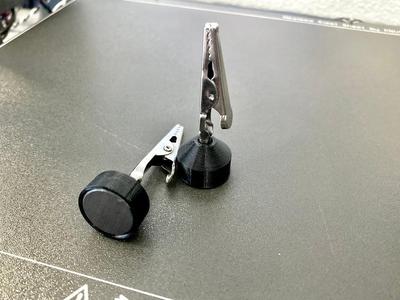 simple magnetic helping hands