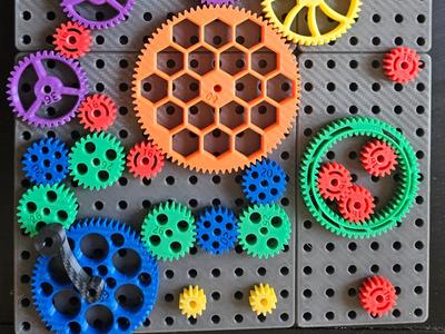 Gear Plate Toy
