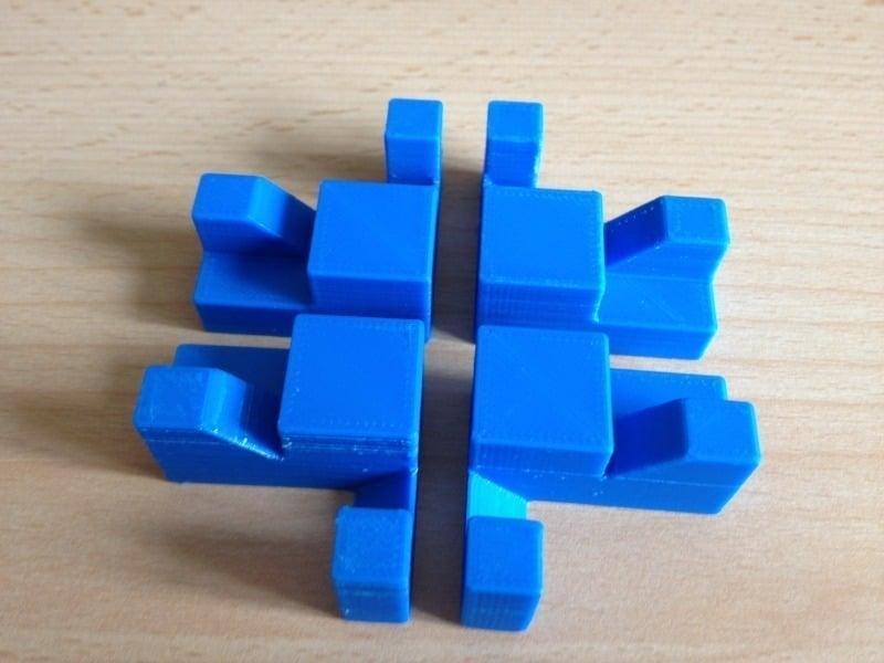 Apparently Impossible Cube