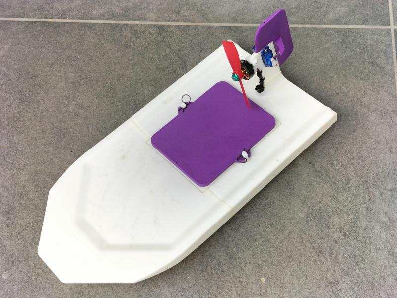 RC Airboat with V-Hull