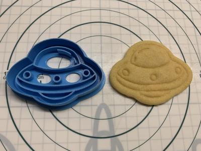 UFO cookie cutter