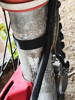 Speedometer cable holder for YAMAHA XT 600