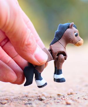 Happy Horse - Articulated Fidget Horse - Ludo 3D Printed Flexy Fidget Toy