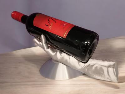 Wine bottle holder 