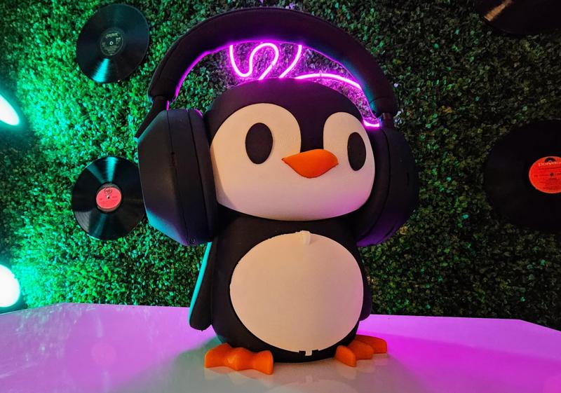 Penguin Headphone Stand - Your Audio Companion