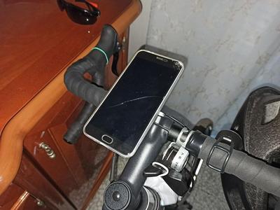 bike handlebar phone mount