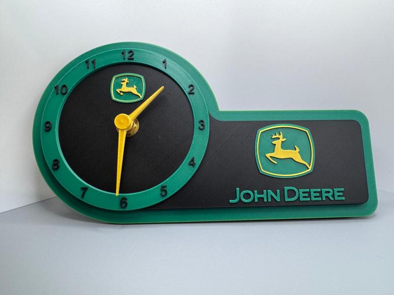 John Deere Table Clock Kit 011