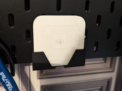 Square card reader holder for Skadis board 