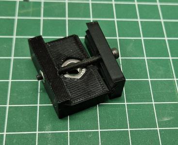 Picatinny/Weaver Adapter to 1/4 (Tripod thread )