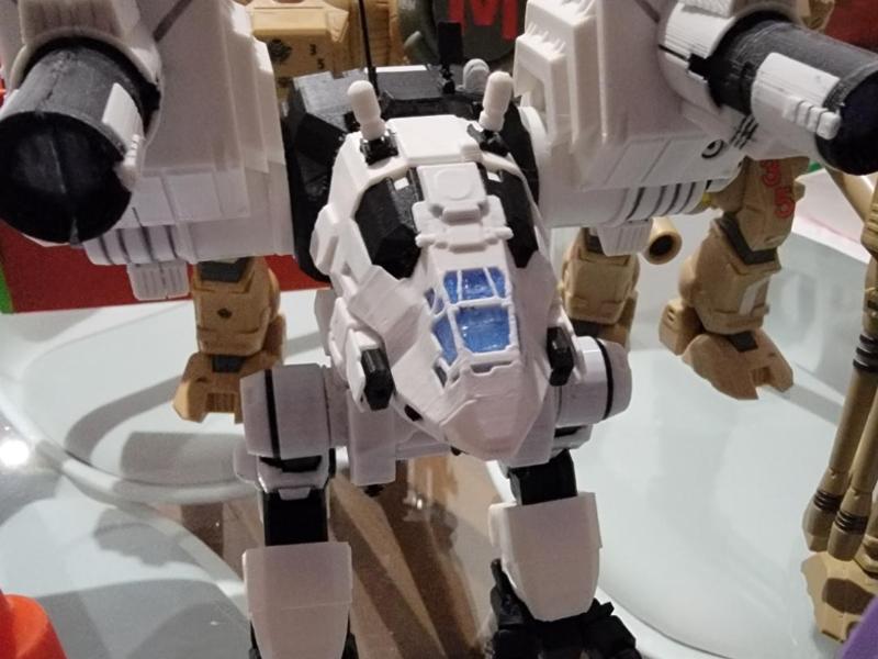 1/72 scale Catapult BT MW