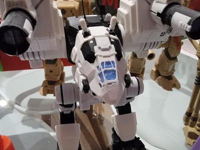 1/72 scale Catapult BT MW